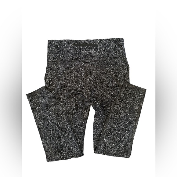 Athleta ‘Lightning Static 7/8 Tight’‎ - Picture 2 of 3